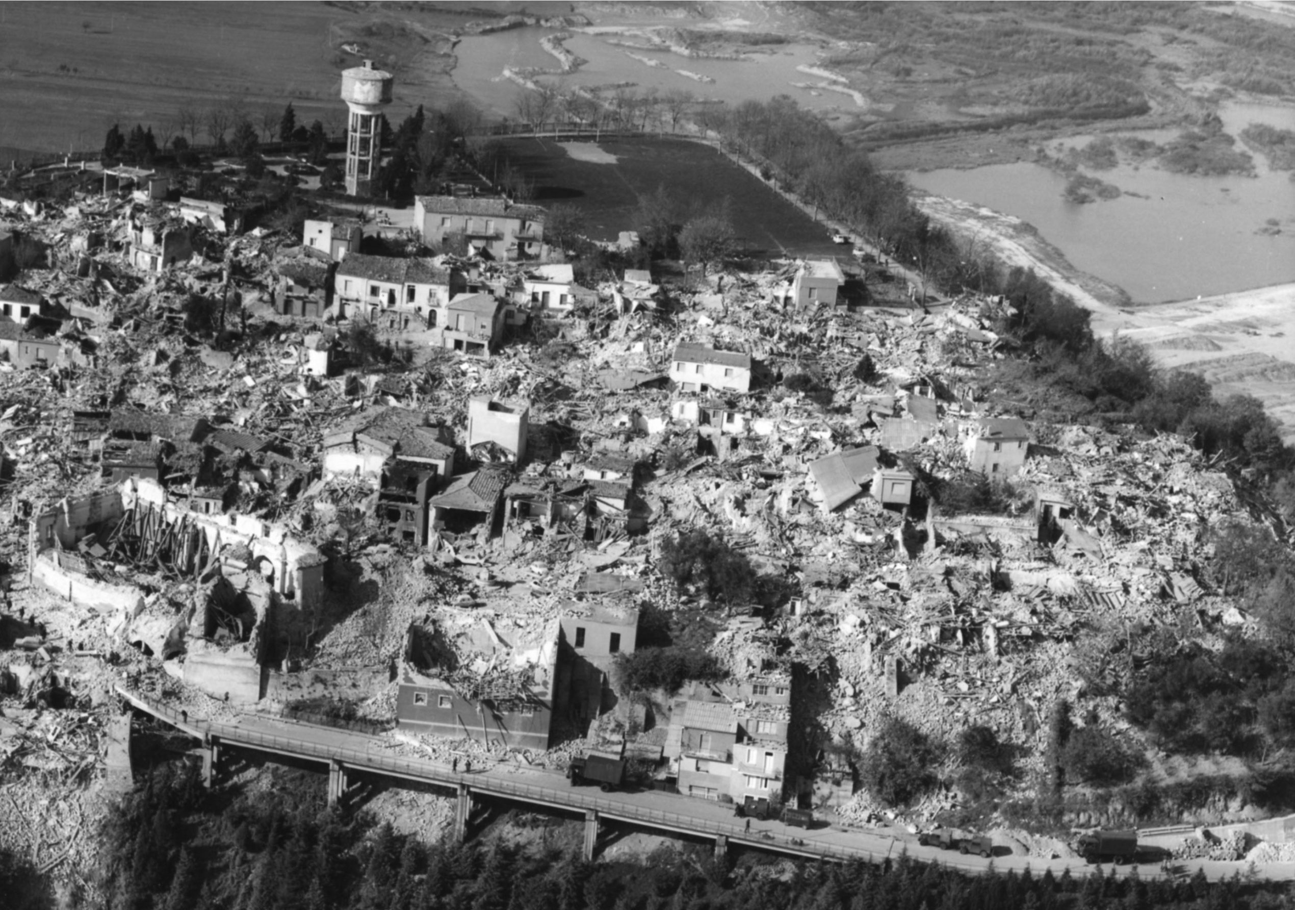 23 Novembre 1980 terremoto80, tra scienza, memoria e testimonianza 23 Novembre 1980 terremoto80, tra scienza, memoria e testimonianza